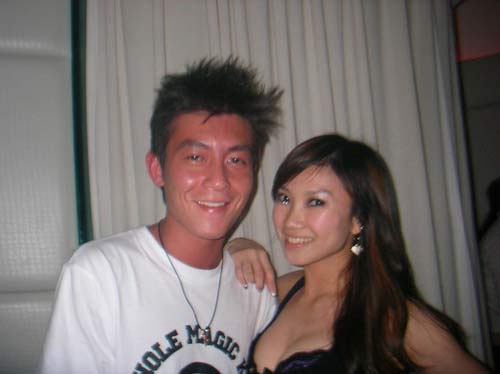 与辣妹醉酒亲热 <em>陈冠希</em>背着<em>女友</em>台北偷欢 -- 娱